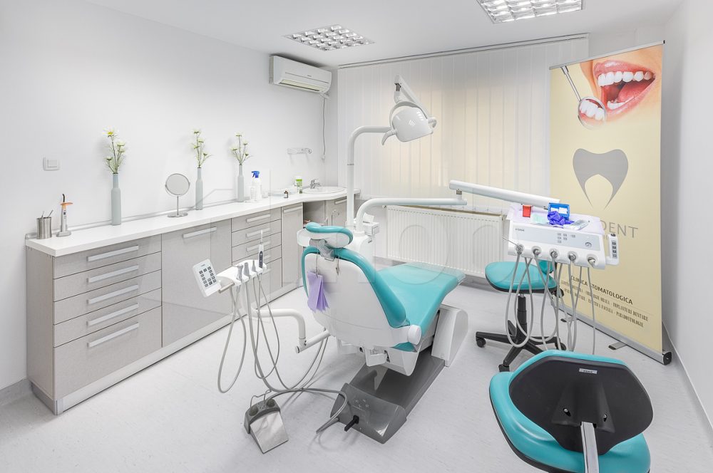 Mobilier medical personalizat pentru Zeeddent