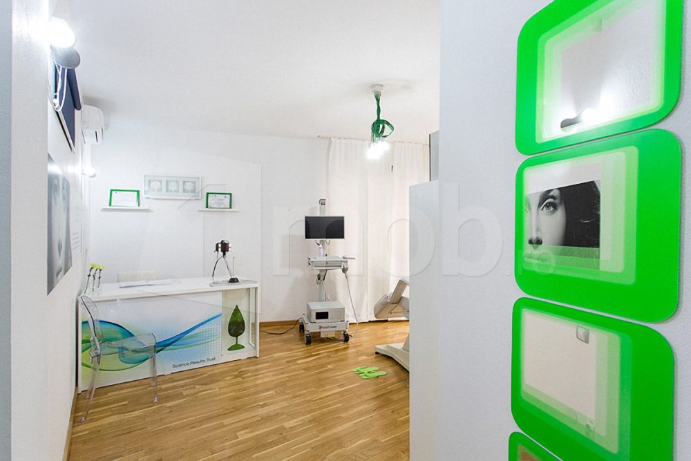 Mobilier medical pentru clinica Elos