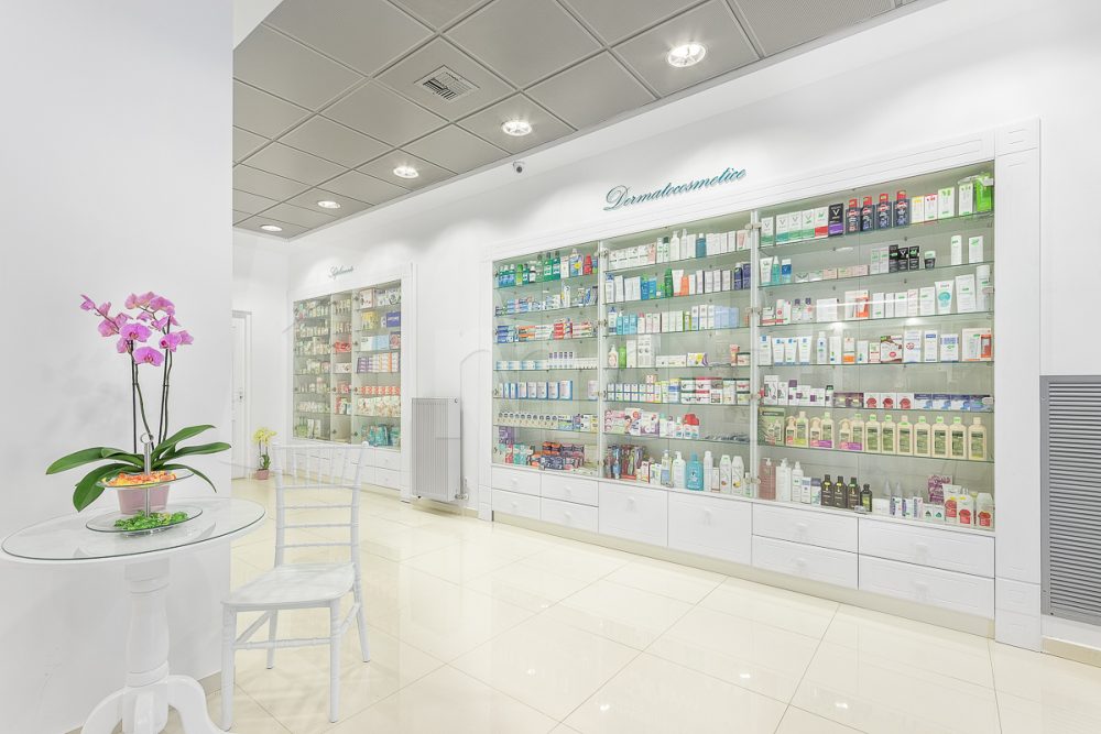 Mobilier comercial pentru Farmacia Noua