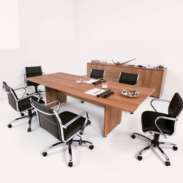 Masa conferinta Constant